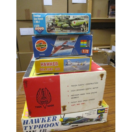 410 - Collection of mostly aircraft plus some construction vehicles and train kits including ranges from A... 