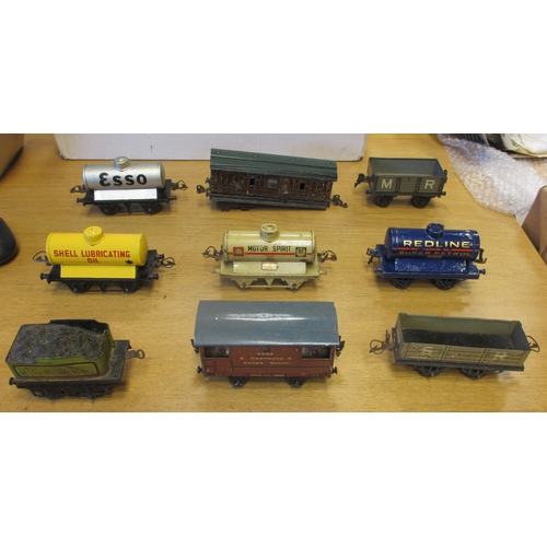 433 - Collection of mainly O gauge unboxed generally fair to good including coaches Bassett-Lowke all 1st,... 