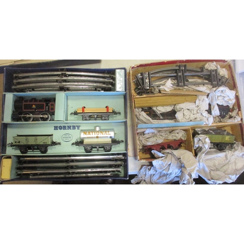 461 - Hornby. Range of O gauge sets, generally very good to excellent in good to very good plus boxes, wit... 