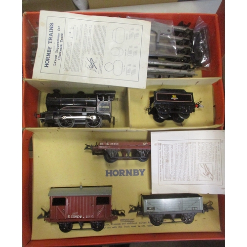 468 - Hornby. Range of O gauge sets, generally excellent in near very good to very good plus boxes, with G... 