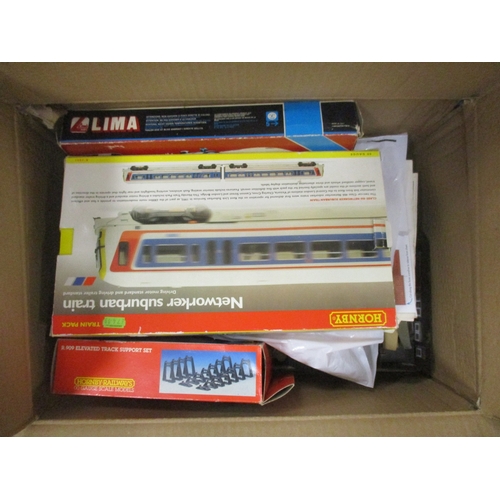 523 - Large accumulation of various OO gauge locomotives, coaches, wagons, sets, track, etc, majority unbo... 