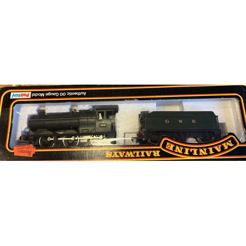 570 - OO gauge collection of locomotives, generally excellent in good boxes, including Mainline 37-073, 37... 