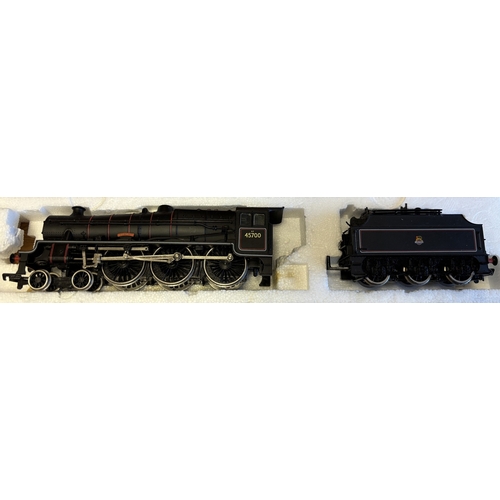 570 - OO gauge collection of locomotives, generally excellent in good boxes, including Mainline 37-073, 37... 