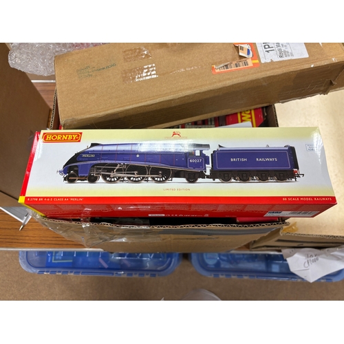 584 - OO gauge collection of mostly wagons, coaches, locomotives and some accessories, including Hornby R ... 