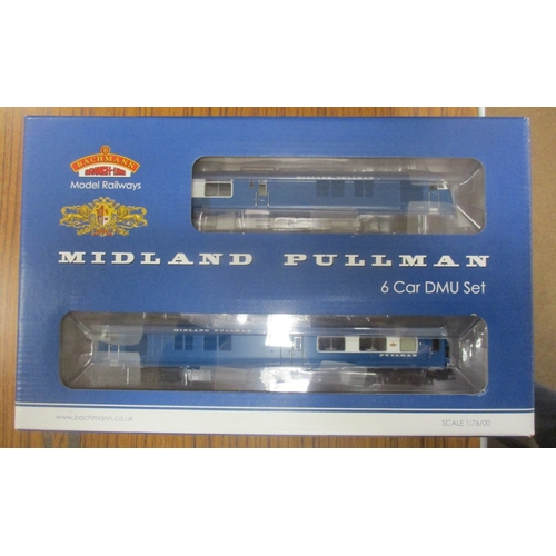 675 - Bachmann. 31-255DC Class 251 'Midland Pullman' 6 car set with DCC fitted, mint in near mint box. (B)