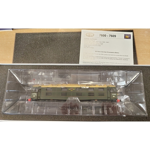 681 - Heljan. Range of locomotives generally mint in mostly excellent boxes with No. 28011, 40111, 47995, ... 