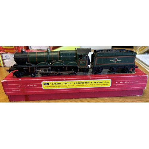 693 - Hornby Dublo. OO gauge range of locomotives, generally excellent in excellent boxes, including 2221 ... 