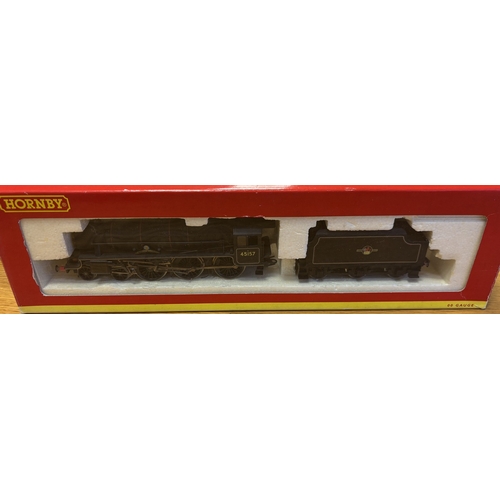 735 - Hornby. OO gauge collection of locomotives, generally excellent in very good boxes, including R2327 ... 