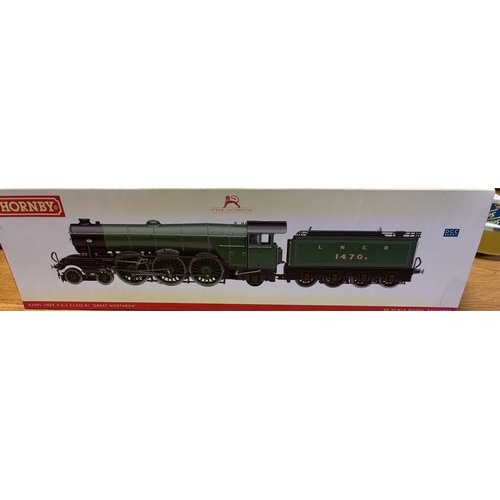 735 - Hornby. OO gauge collection of locomotives, generally excellent in very good boxes, including R2327 ... 