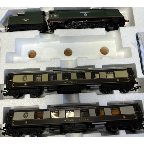 752 - Hornby. OO gauge range of generally excellent railway model sets in excellent boxes, including Limit... 