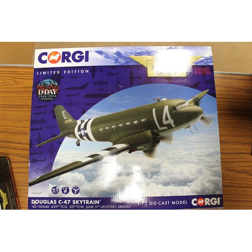 307 - Corgi Aviation Archive. Collection of 1:72 and 1:32 scale model military fighter planes and bombers,... 