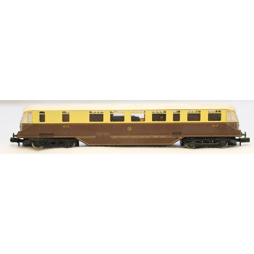 521 - Graham Farish. Range of unboxed N gauge locomotives, coaches and wagons, generally very good, includ... 