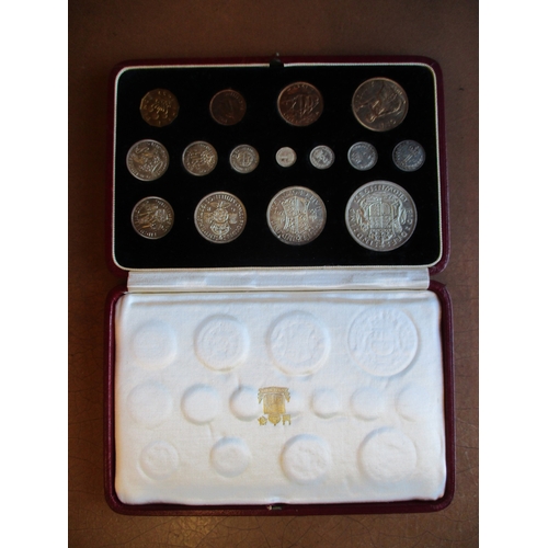 245 - 20th century accumulation with 1937 Crown - Maundy proof cased set FDC etc. (B)