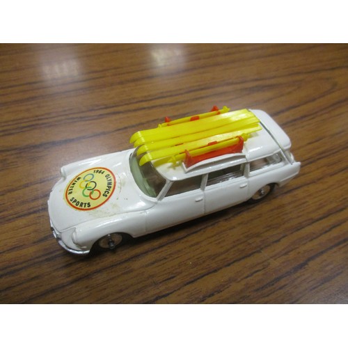 316 - Corgi. Range of vehicles, generally good plus to excellent in good plus to excellent boxes, with B.M... 