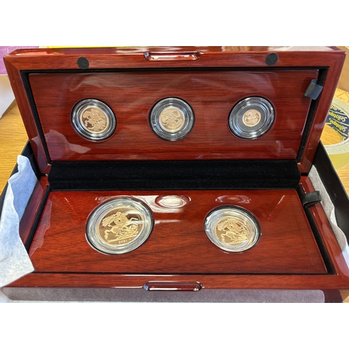 410 - Investment Gold Lot - Documents Required. 2021 gold proof FDC set of 5 with five sovereign, two sove... 