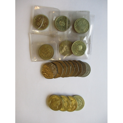 478 - Collection with Royal Mint uncirculated year packs 1983, 85-87, 1990-91, 92 (2), 1994-97, 99, 2005, ... 