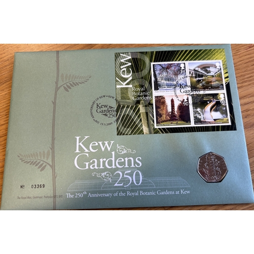 556 - 2009 Kew Gardens commemorative cover with uncirculated 50p inset. (R)