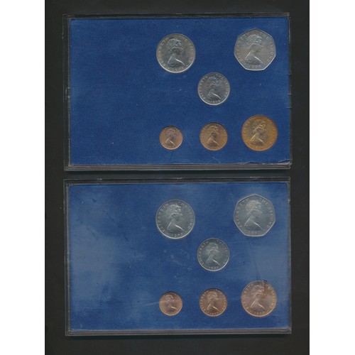 280 - Collection of largely mid-20th century onwards coin sets in folders and crowns, generally very fine ... 