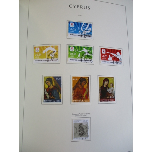 117 - Cyprus. QV-QEII U/FU coln in Lighthouse album, and on stockleaves. Album appears fairly complete fro... 