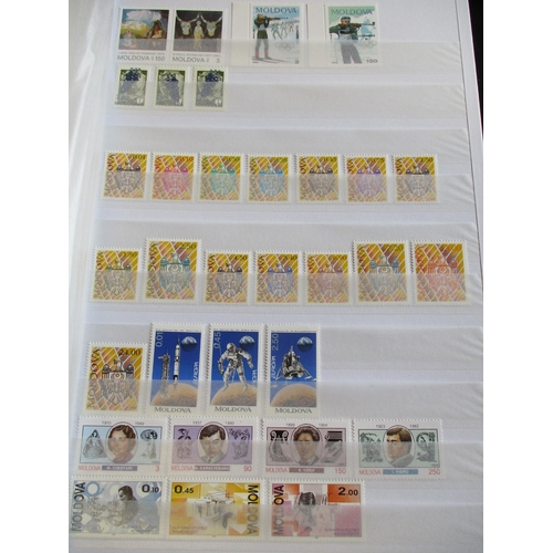 206 - Ukraine. 1992-early 2006, apparently UM coln in stockbook, plus Moldova 1991-2011 apparently UM coln... 