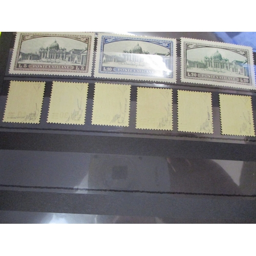 207 - Vatican. Middle period to modern mainly UM coln in single stockbook, incl 1929 set UM, 1934 Surch. s... 