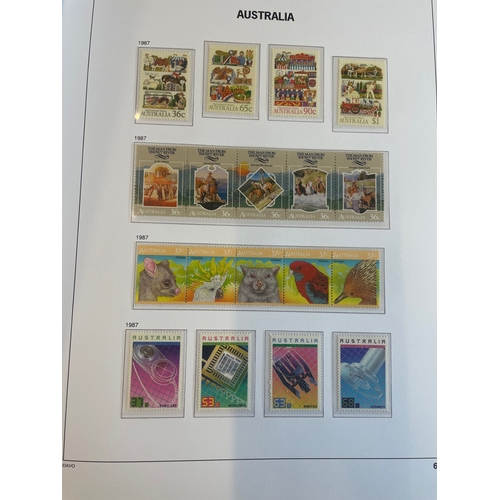 94 - Australia. M/UM coln in 5 SG Davo albums with slipcases with sets and issues ranging 1952-2017 incl ... 