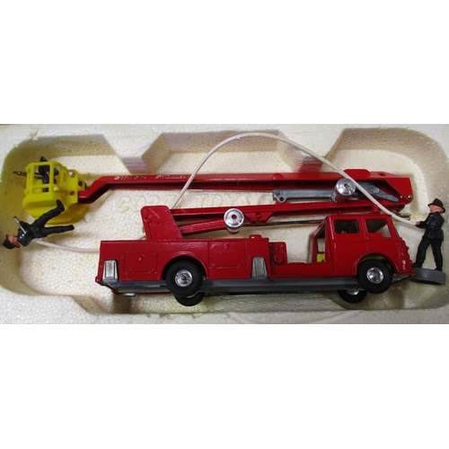 226 - Corgi. Collection with Mini Cooper 'S' ' Monte Carlo 1965' red body, white roof, yellow interior, RN... 