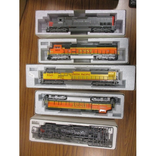 641 - Kato. Range of OO gauge locomotives, generally near mint to mint in near excellent to near mint boxe... 