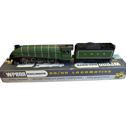 711 - Wrenn. OO gauge range of locomotives, generally excellent in very good boxes, including W2209 4-6-2 ... 