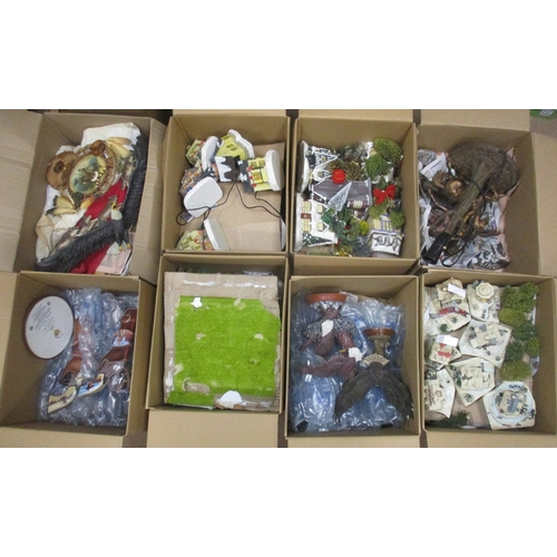 97 - Large accumulation of various unboxed collectable items, generally good plus to very good plus, with... 