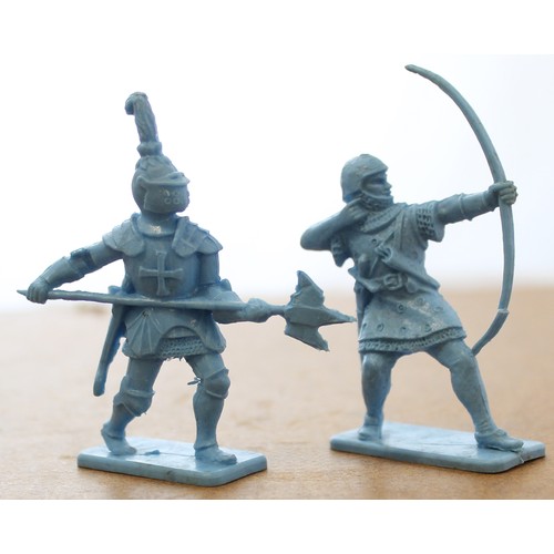 127 - Collection of model soldiers, unboxed and boxed, generally very good in fair boxes where avaliable, ... 