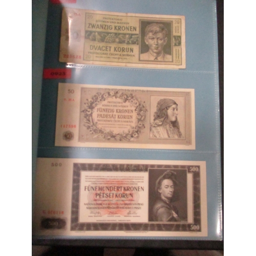 111 - Collection in albums with ranges from Czechoslovakia, Cuba, Ghana, Hong Kong, Indonesia, Isle of Man... 