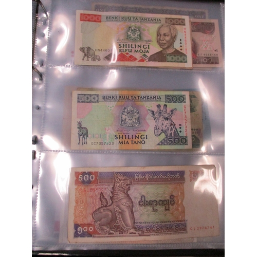 111 - Collection in albums with ranges from Czechoslovakia, Cuba, Ghana, Hong Kong, Indonesia, Isle of Man... 