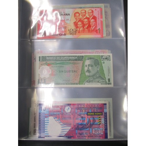 111 - Collection in albums with ranges from Czechoslovakia, Cuba, Ghana, Hong Kong, Indonesia, Isle of Man... 