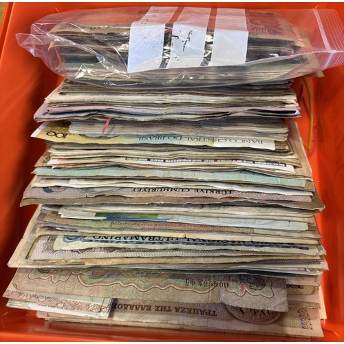 115 - Collection of mostly commonwealth issues, generally very fine with some better in one album and loos... 