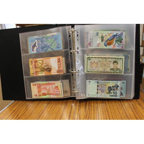 114 - Collection in albums with ranges from Argentina, Canada, India, Kenya, Norway, Malaysia, Paraguay, S... 