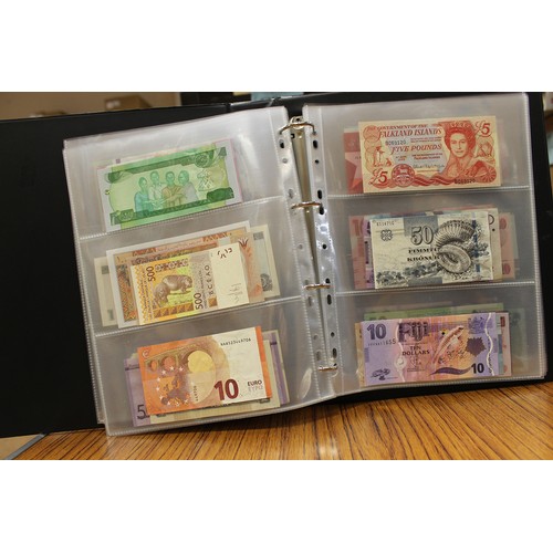 114 - Collection in albums with ranges from Argentina, Canada, India, Kenya, Norway, Malaysia, Paraguay, S... 