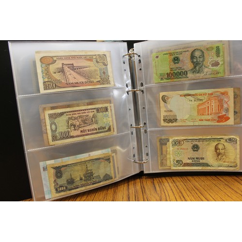 114 - Collection in albums with ranges from Argentina, Canada, India, Kenya, Norway, Malaysia, Paraguay, S... 