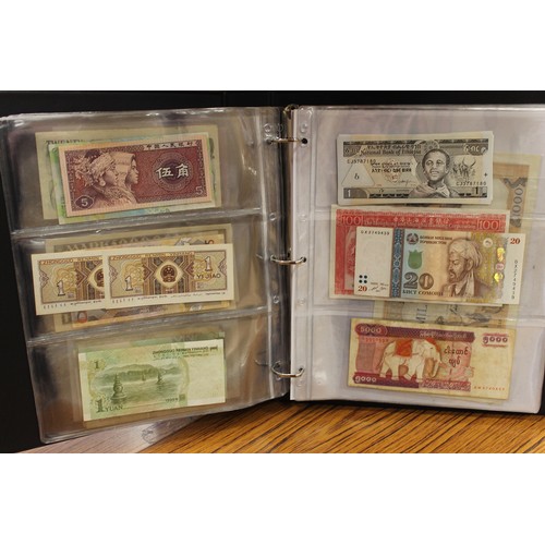 112 - Collection in 5 albums with ranges from Berlin, Finland, Guinee, New Zealand, Poland, Romania, Strai... 