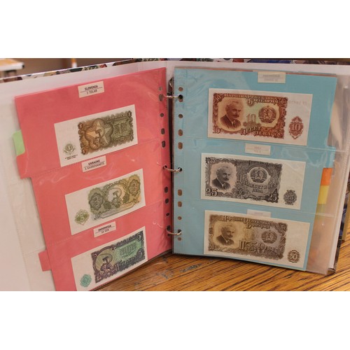 112 - Collection in 5 albums with ranges from Berlin, Finland, Guinee, New Zealand, Poland, Romania, Strai... 