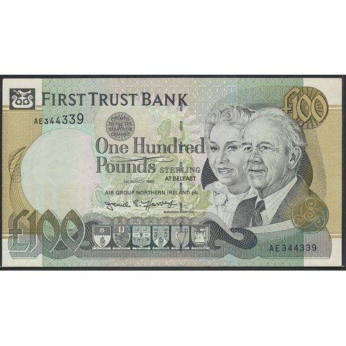 105 - Collection of banknotes, including K.O. Peppiatt 1940 mauve 10/- pair, good extremely fine, with U96... 