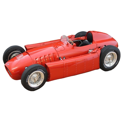 CMC. M-175 1/18 scale Lancia D50 1954/1955, mint in near mint box. (½B)