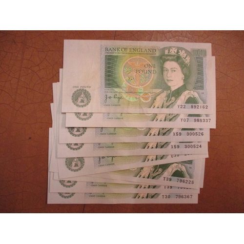 97 - Range of £1 Isaac Newton generally extremely fine/ uncirculated (56). Qty 56 (R)