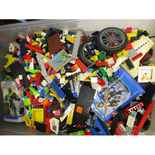 138 - Lego. Collection including boxed Robotics Invention System plus vehicle sets No 263, 354, 357, 360, ... 