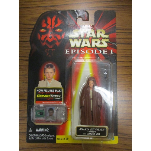 197 - Star Wars. Hasbro. Range of Episode I figures and accessory sets, generally near mint to mint in nea... 