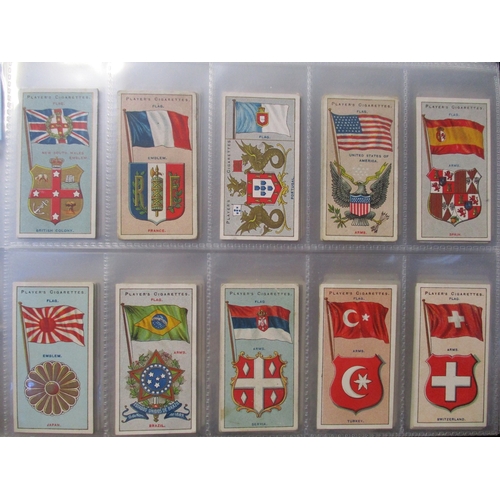 31 - Players. Collection in 5 albums with complete sets including Badges & Flags of British Regiments (nu... 