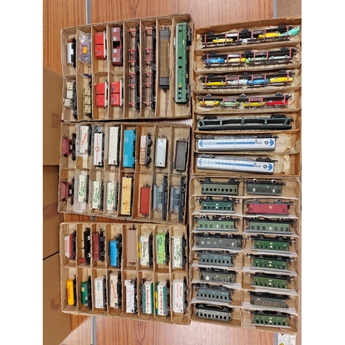 453 - Collection of cars, trucks, coaches, wagons, buildings etc. generally fair to very good with ranges ... 