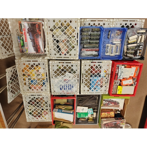 453 - Collection of cars, trucks, coaches, wagons, buildings etc. generally fair to very good with ranges ... 