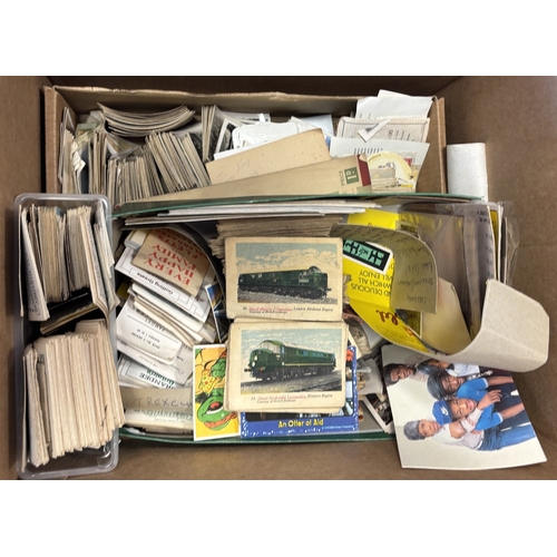 9 - Collection of cards in albums and loose, generally fine to very fine with ranges of A & B.C., Gallah... 