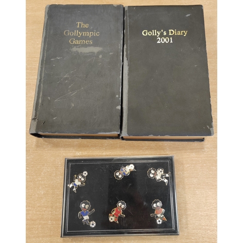 142 - Golly by Robertson's badge sets, excellent in fair to good cases (peeling to outer material) with Ro... 